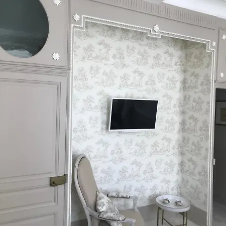 Aux Remparts De Montreuil 3* مورويْ سور مير