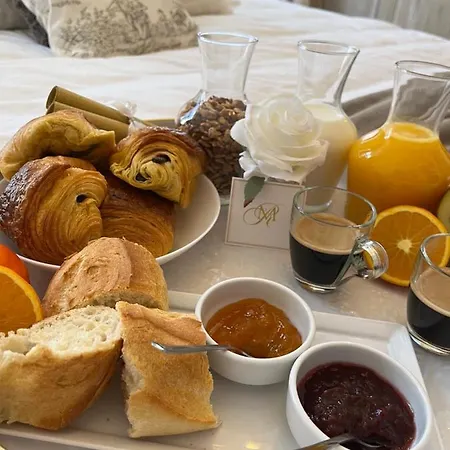 Aux Remparts De Montreuil بيت ضيافة